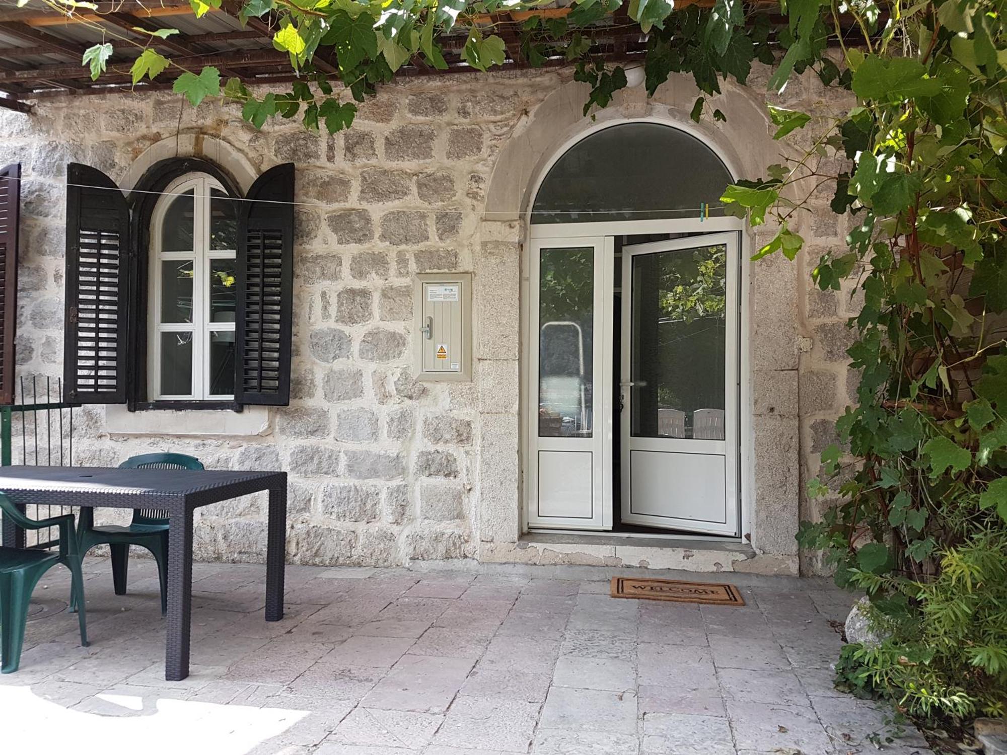 Apartment Mimosa Kotor Exterior foto