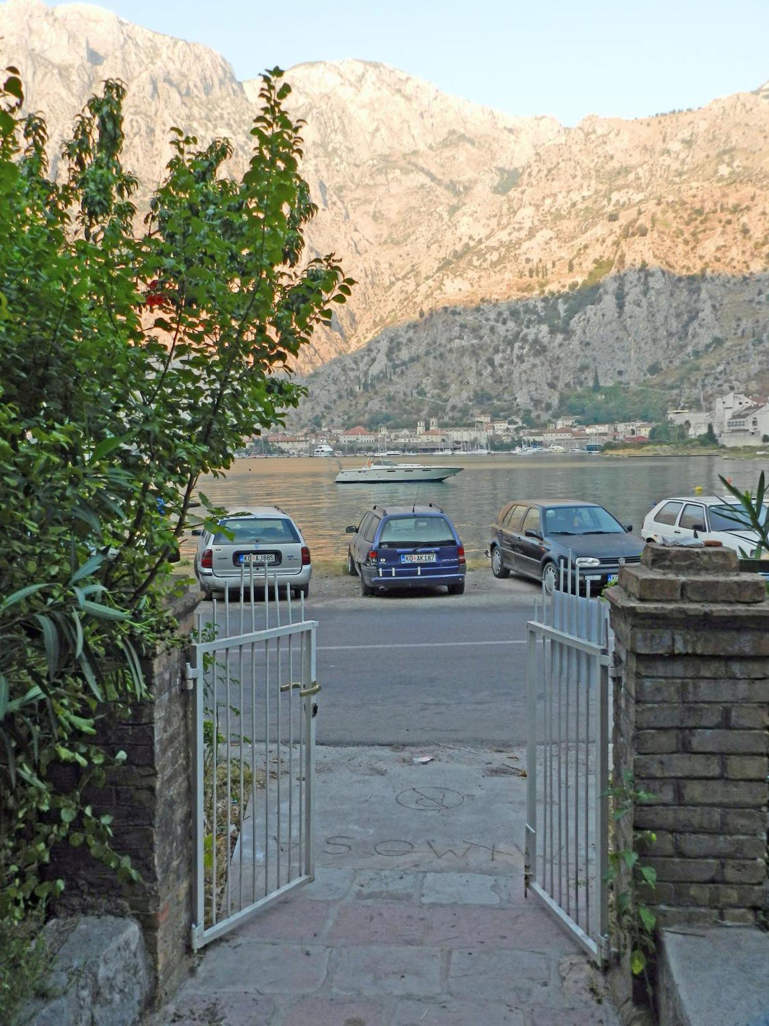 Apartment Mimosa Kotor Exterior foto